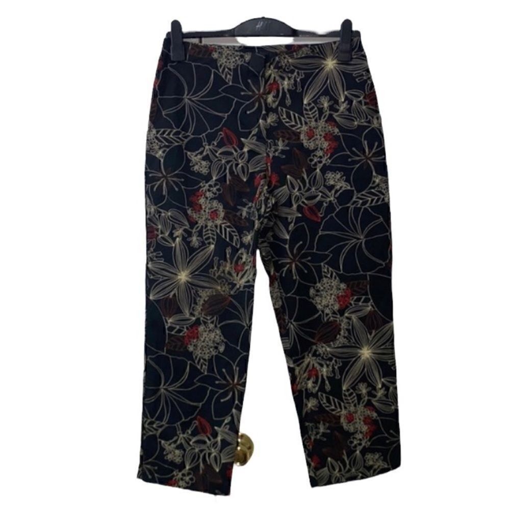 David Paul Floral Print Capri(Size 10)